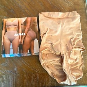 Skims Sculpting High Waist Brief, MICA